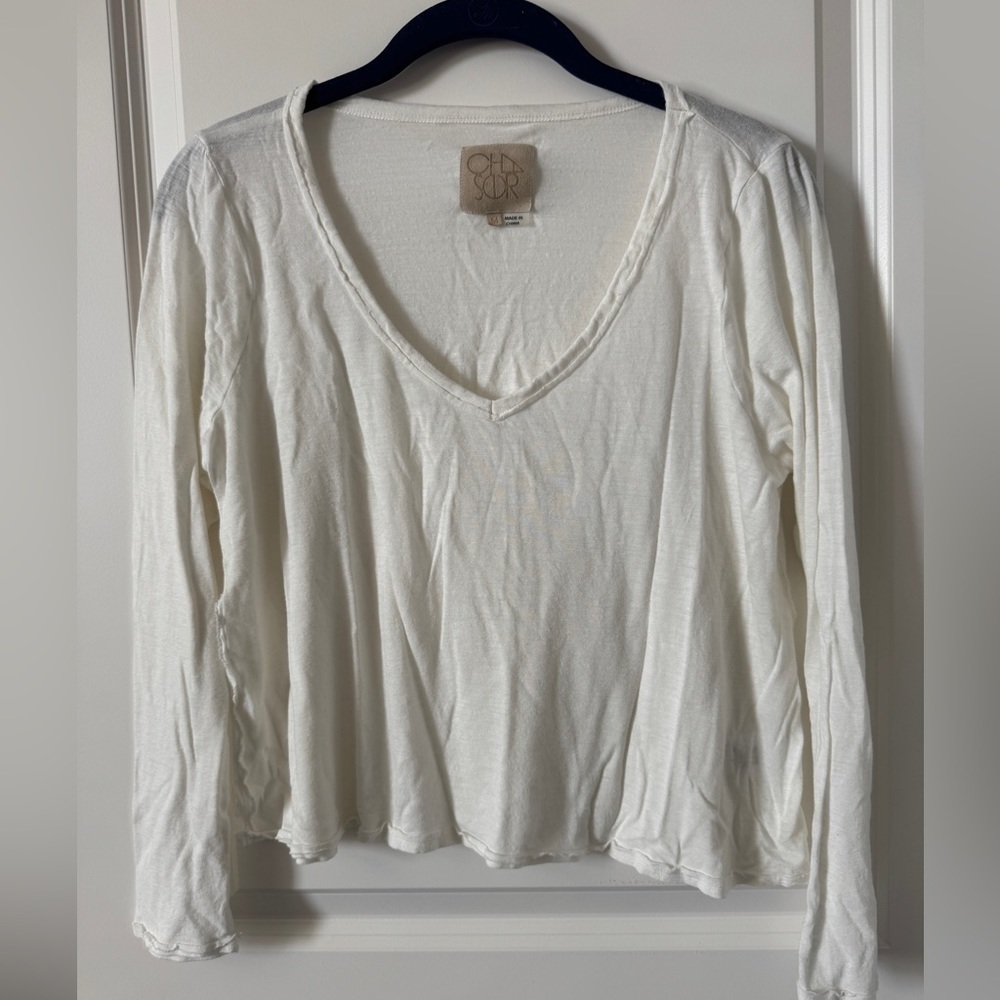 NWOT CHASER Women's White V-Neck Top Size Medium